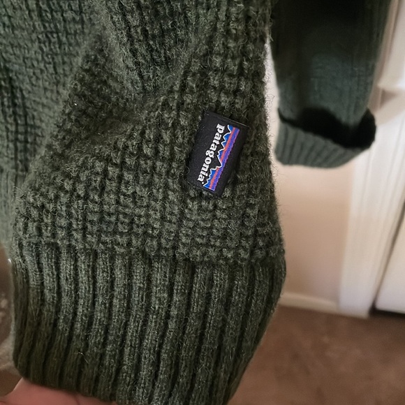 🧥 - Picture 2 of 9